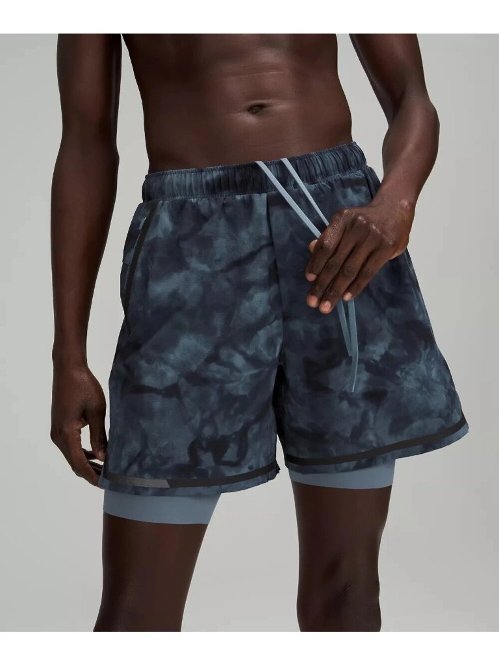 Lululemon Men Size M Black Tidal Dye Surge 6" Bold Lines Athletic Running Shorts